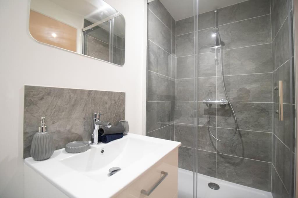 Le Valerie Apartment Bourg-en-Bresse Luaran gambar