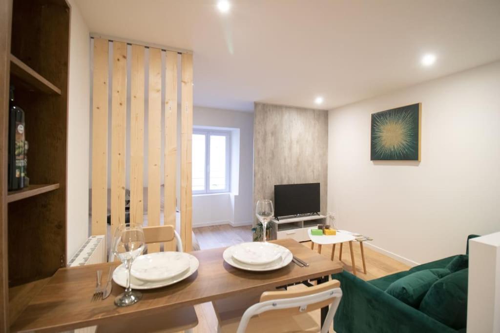 Le Valerie Apartment Bourg-en-Bresse Luaran gambar